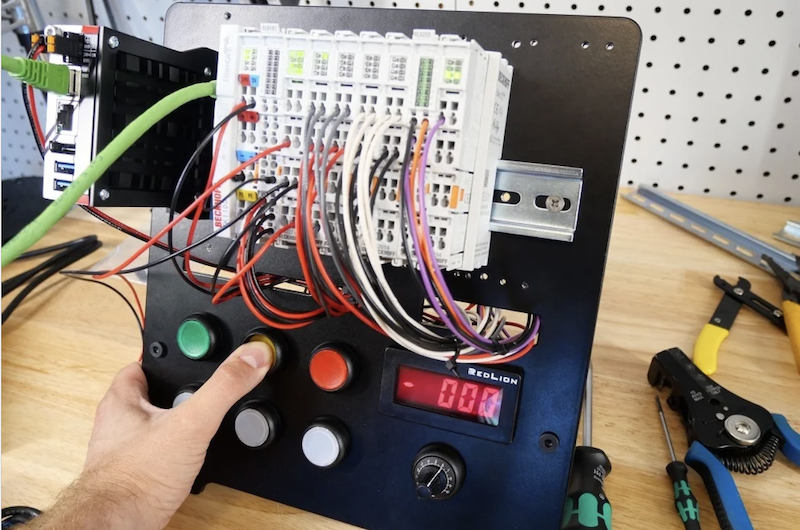 First PLC Program with a Beckhoff IPC